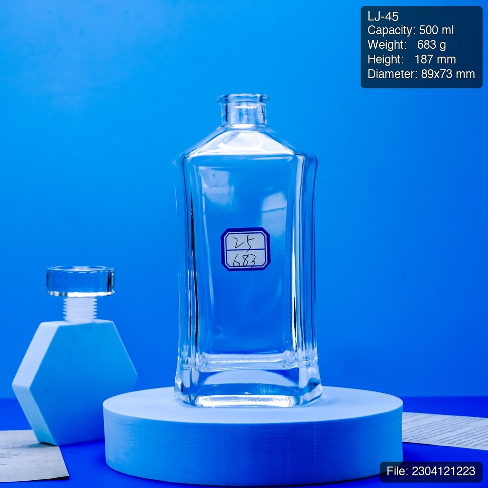 500ml Square Extra Flint Spirit Bottle with Heavy Base